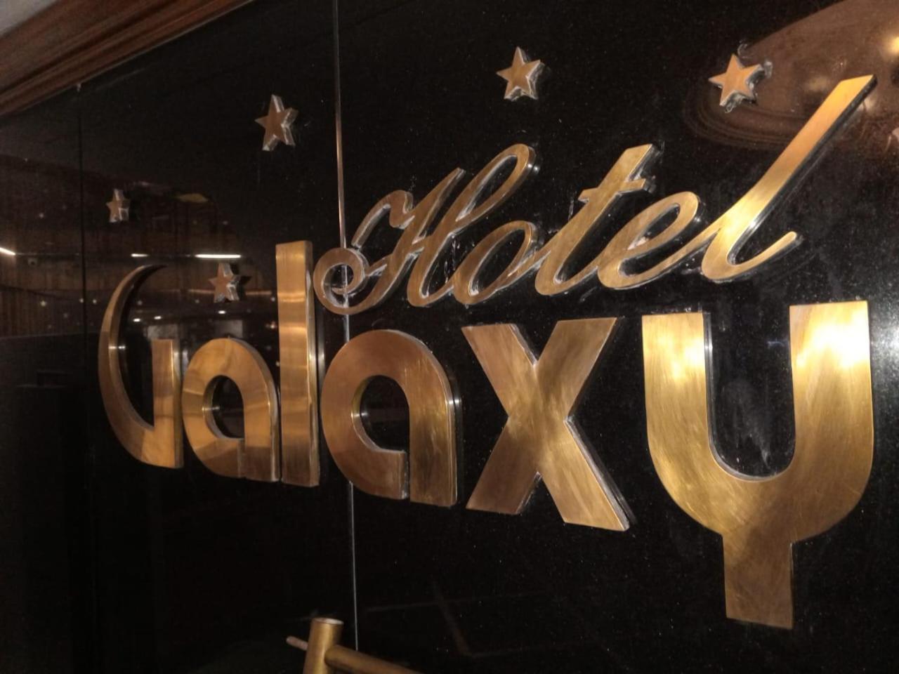 Hotel Galaxy 수라트 외부 사진