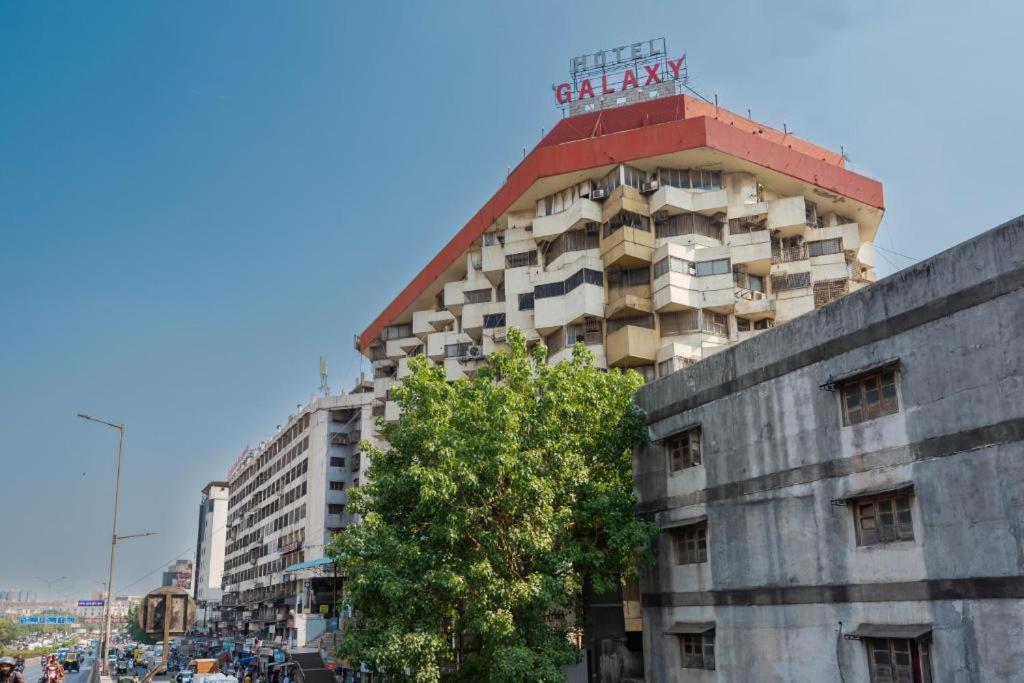 Hotel Galaxy 수라트 외부 사진