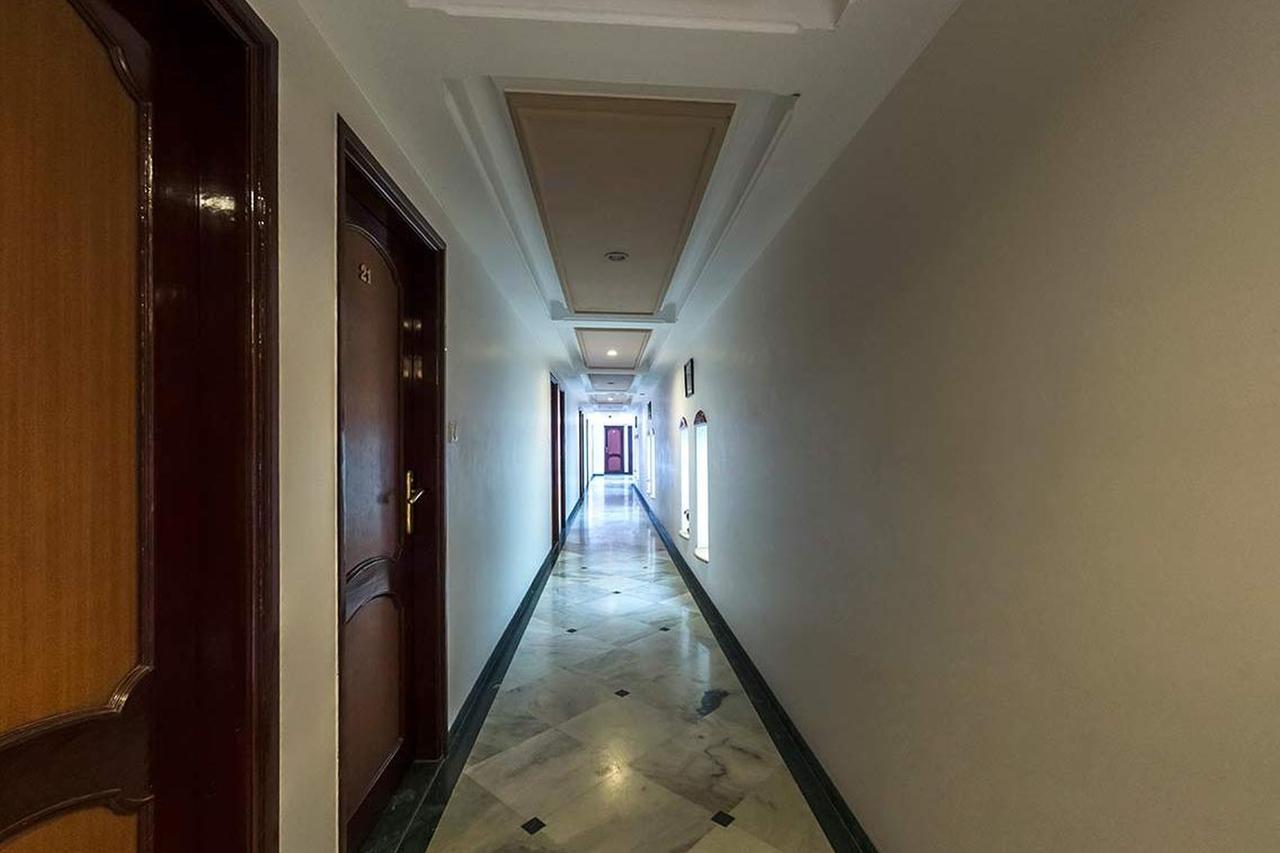 Hotel Galaxy 수라트 외부 사진